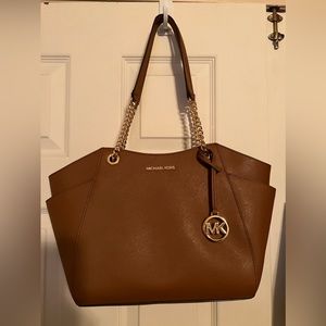 New! Michael Kors Saffiano Jet Set  35T5GTVT3L Large Chain Shoulder Bag